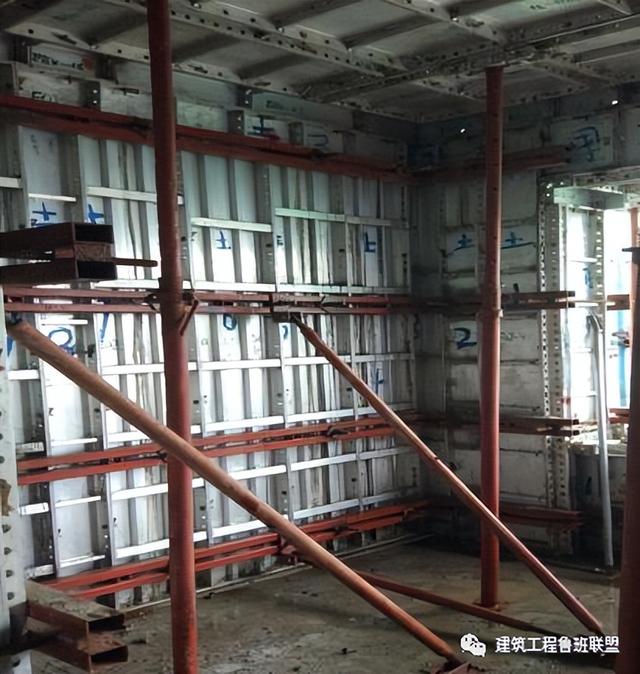 如何穿插提效縮短工期？中建項目示例（施工工藝程序簡單可快速施工縮短工期提前發(fā)揮工程效益）