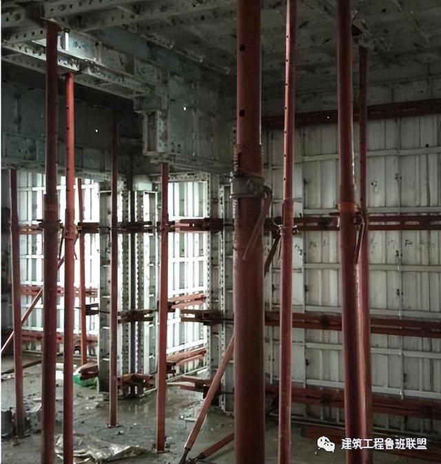 如何穿插提效縮短工期？中建項目示例（施工工藝程序簡單可快速施工縮短工期提前發(fā)揮工程效益）