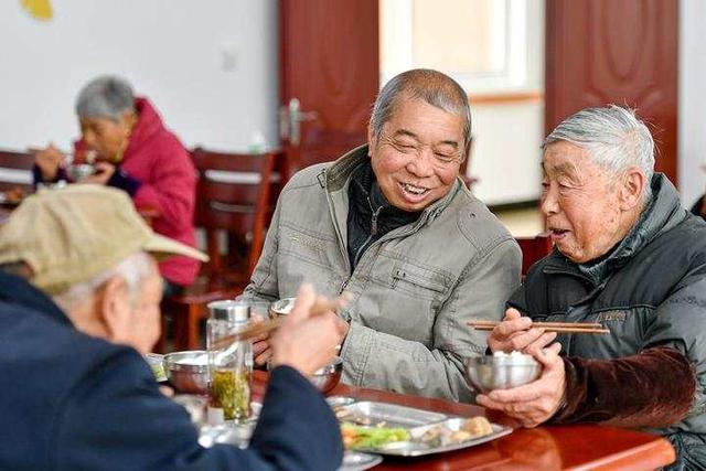 人民日報點贊寧波：農(nóng)村里養(yǎng)老 越來越安心（寧波農(nóng)村養(yǎng)老保險）